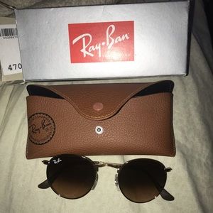 Ray-Ban Round Metal Sunglasses